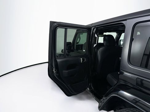 Used 2024 Jeep Wrangler Unlimited AWD/4WD image 24