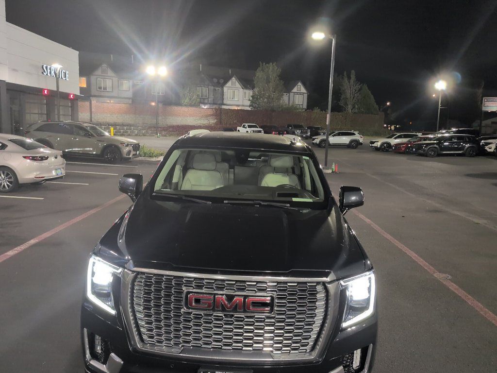 Used 2021 GMC Yukon Denali AWD/4WD image 9