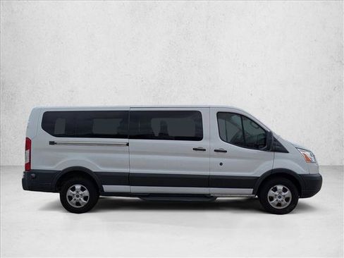 Used 2018 Ford Transit 350 XLT RWD image 4