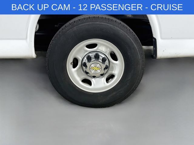 Used 2024 Chevrolet Express 3500 LT w/ LT Preferred Equipment Group RWD image 29