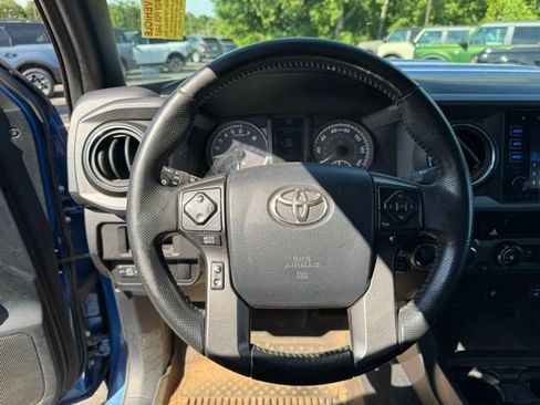 Used 2016 Toyota Tacoma TRD Sport w/ Towing Package AWD/4WD image 19