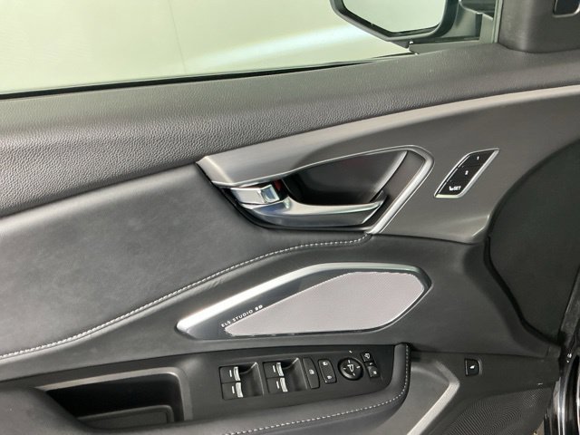 Used 2019 Acura RDX w/ Advance Package AWD/4WD image 13