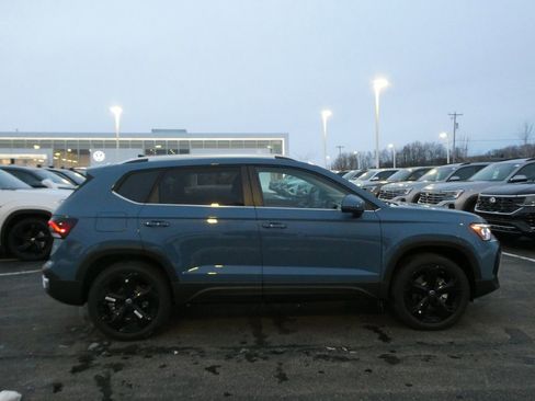 New 2026 Volkswagen Taos SEL AWD/4WD image 15
