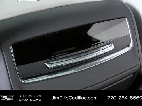 Used 2026 Cadillac Escalade ESV Platinum Sport w/ LPO, ONYX Package AWD/4WD image 21