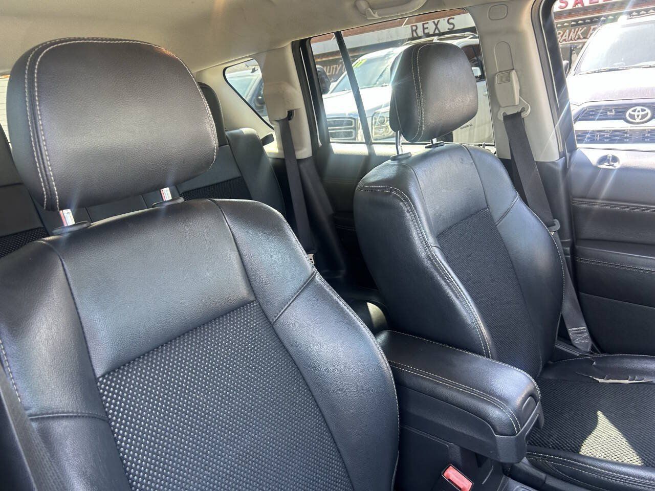 Used 2017 Jeep Compass Latitude FWD image 26