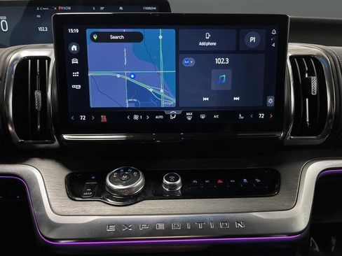 Used 2025 Ford Expedition Max Platinum image 9