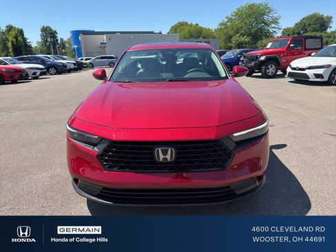 Used 2023 Honda Accord EX image 2