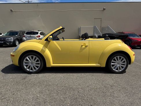 Used 2008 Volkswagen Beetle SE FWD image 5