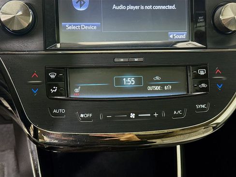 Used 2015 Toyota Avalon Limited image 14