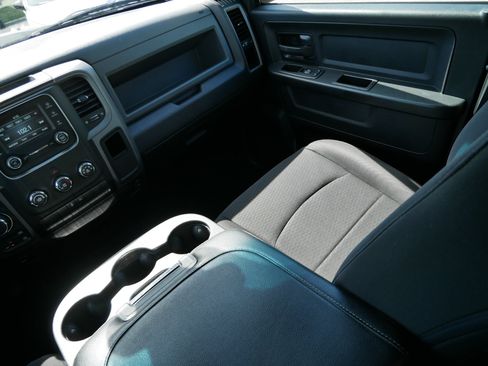 Used 2018 RAM 1500 Express w/ Black Ram 1500 Express Group AWD/4WD image 11