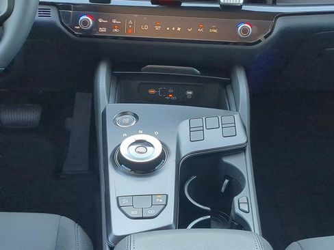 New 2026 Kia Sportage LX image 16