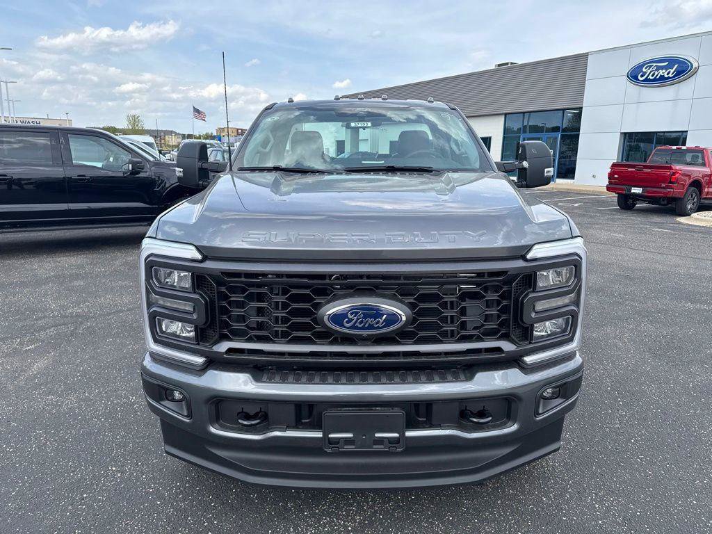 New 2026 Ford F350 XL w/ STX Appearance Package AWD/4WD image 8