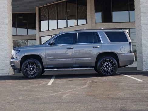 Used 2018 Chevrolet Tahoe LT w/ LT Signature Package image 5