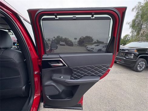 New 2025 Mitsubishi Outlander SEL image 25