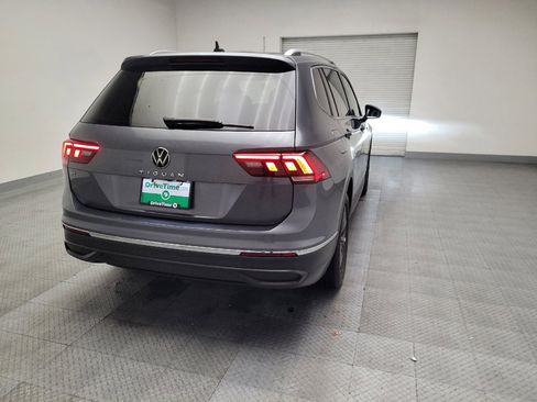 Used 2022 Volkswagen Tiguan SE image 7