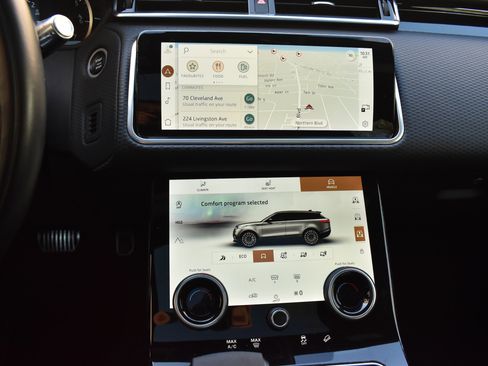 Used 2021 Land Rover Range Rover Velar R-Dynamic S image 35