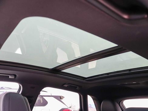 Used 2025 Audi Q3 2.0T Premium Plus w/ Premium Plus Package image 36