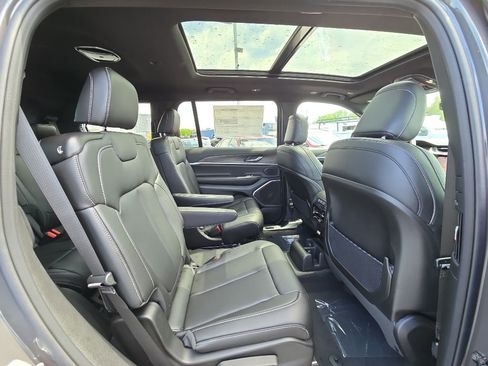 New 2026 Jeep Grand Cherokee L Limited AWD/4WD image 58