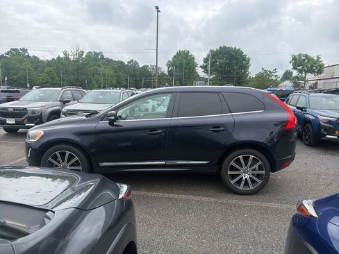 Used 2017 Volvo XC60 T6 Inscription w/ Preferred Option Package AWD/4WD image 21