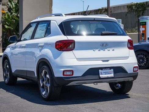 New 2026 Hyundai Venue SEL FWD image 6