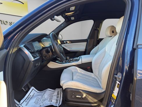 Used 2023 BMW X5 xDrive40i w/ M Sport Package image 9