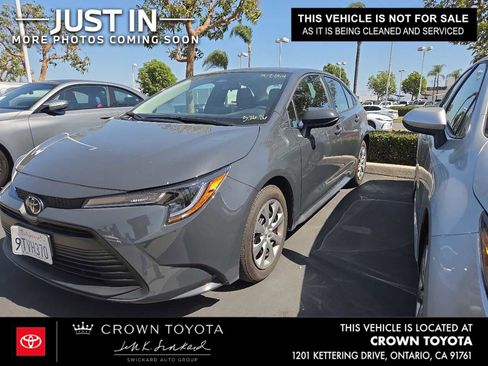 Used 2025 Toyota Corolla LE FWD image 1