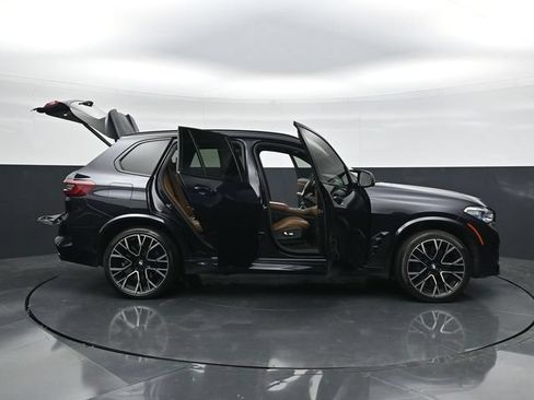 Used 2021 BMW X5 M w/ Competition Package AWD/4WD image 49