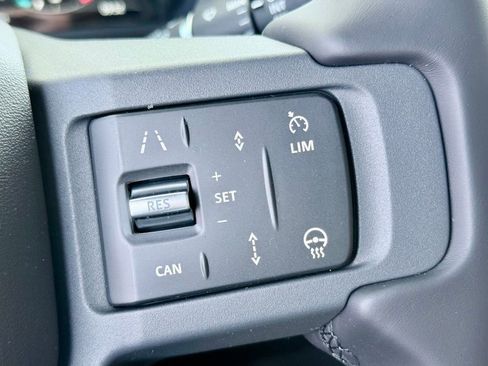 New 2026 Land Rover Defender 130 X-Dynamic SE image 15