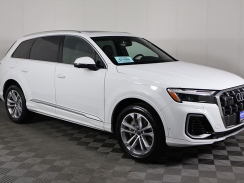 Used 2025 Audi Q7 3.0T Premium Plus image 4