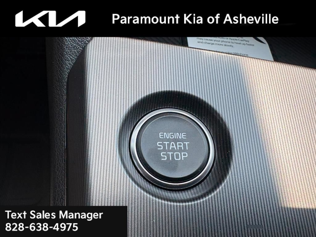 Certified 2026 Kia Sportage EX AWD/4WD image 13