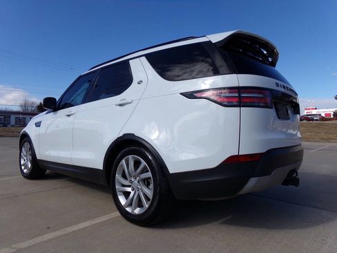 Used 2019 Land Rover Discovery HSE image 38