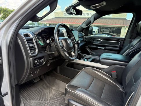 Used 2020 RAM 1500 Laramie w/ Sport Appearance Package AWD/4WD image 18