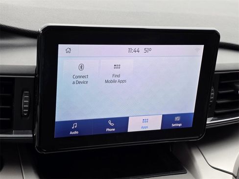 Used 2021 Ford Explorer XLT w/ Equipment Group 202A image 19