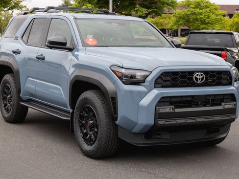 New 2026 Toyota 4Runner TRD Off-Road Premium AWD/4WD image 3