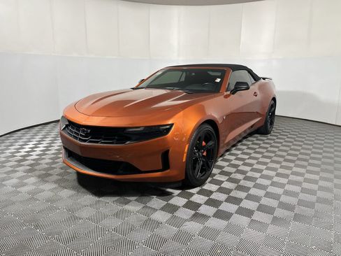 Used 2022 Chevrolet Camaro LT w/ Technology Package RWD image 4