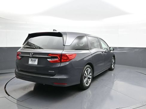 Certified 2024 Honda Odyssey Touring image 6