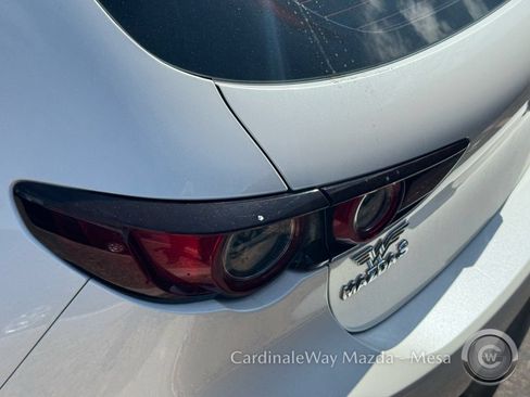 Used 2019 MAZDA MAZDA3 Hatchback w/ Preferred Package FWD image 10