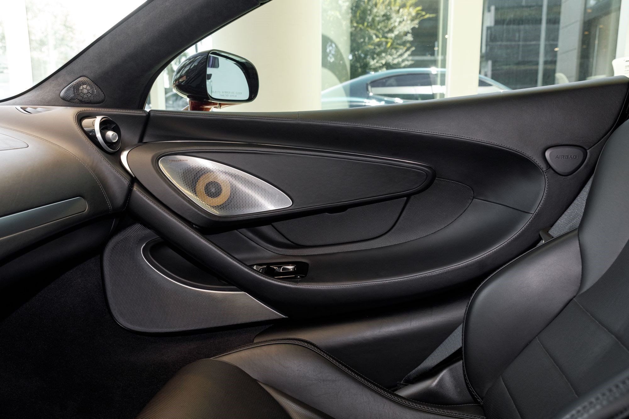 Used 2023 McLaren GT RWD image 21