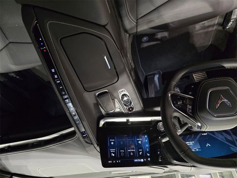 Certified 2025 Chevrolet Corvette Stingray Coupe w/ 1LT image 22