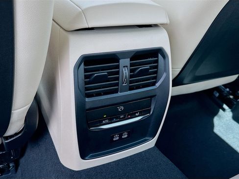 New 2025 BMW 330i Sedan image 20