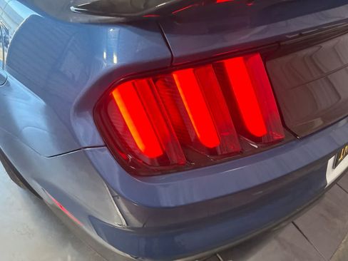 Used 2019 Ford Mustang Shelby GT350 w/ Technology Package RWD image 13