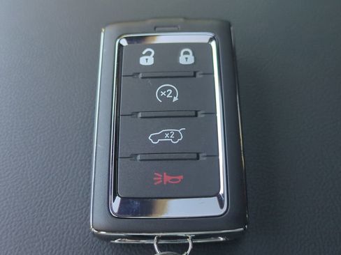 New 2025 Jeep Grand Cherokee L Altitude AWD/4WD image 32
