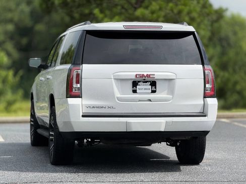 Used 2020 GMC Yukon XL SLT w/ Open Road Package AWD/4WD image 5