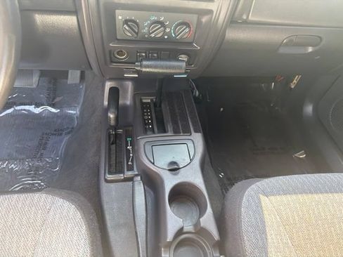 Used 2001 Jeep Cherokee Sport AWD/4WD image 12