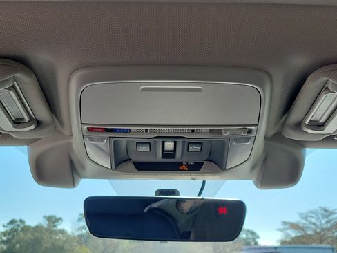 Used 2020 Subaru Forester Premium image 20