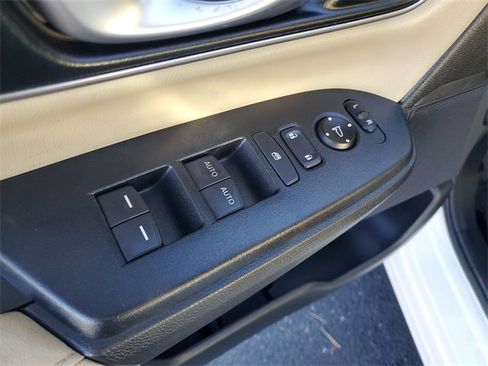 Used 2019 Honda CR-V Touring image 22