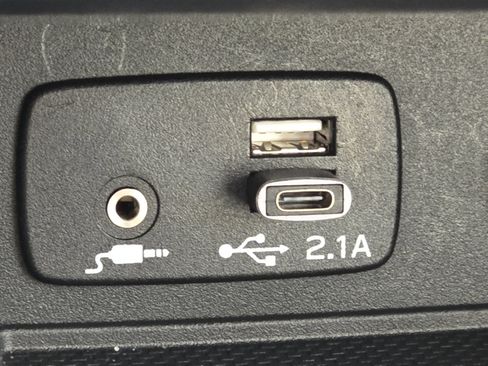 Used 2021 Subaru Impreza 2.0i Limited w/ Popular Package #1 image 8