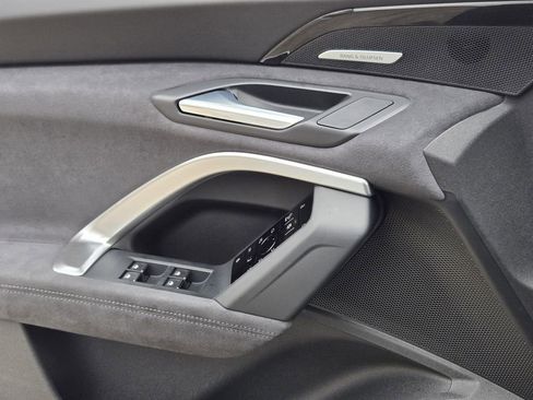 New 2025 Audi SQ5 Premium Plus image 26