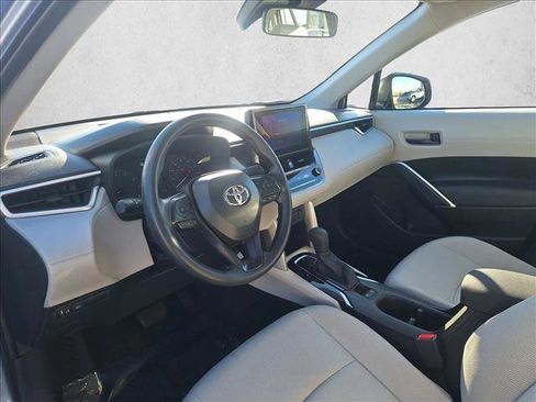 Certified 2024 Toyota Corolla Cross L image 9