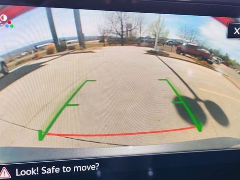 Used 2025 Volkswagen Jetta SE image 19